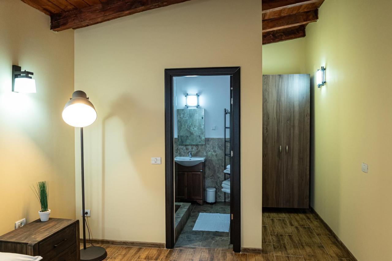 Villa Wild Petroşani Exterior foto